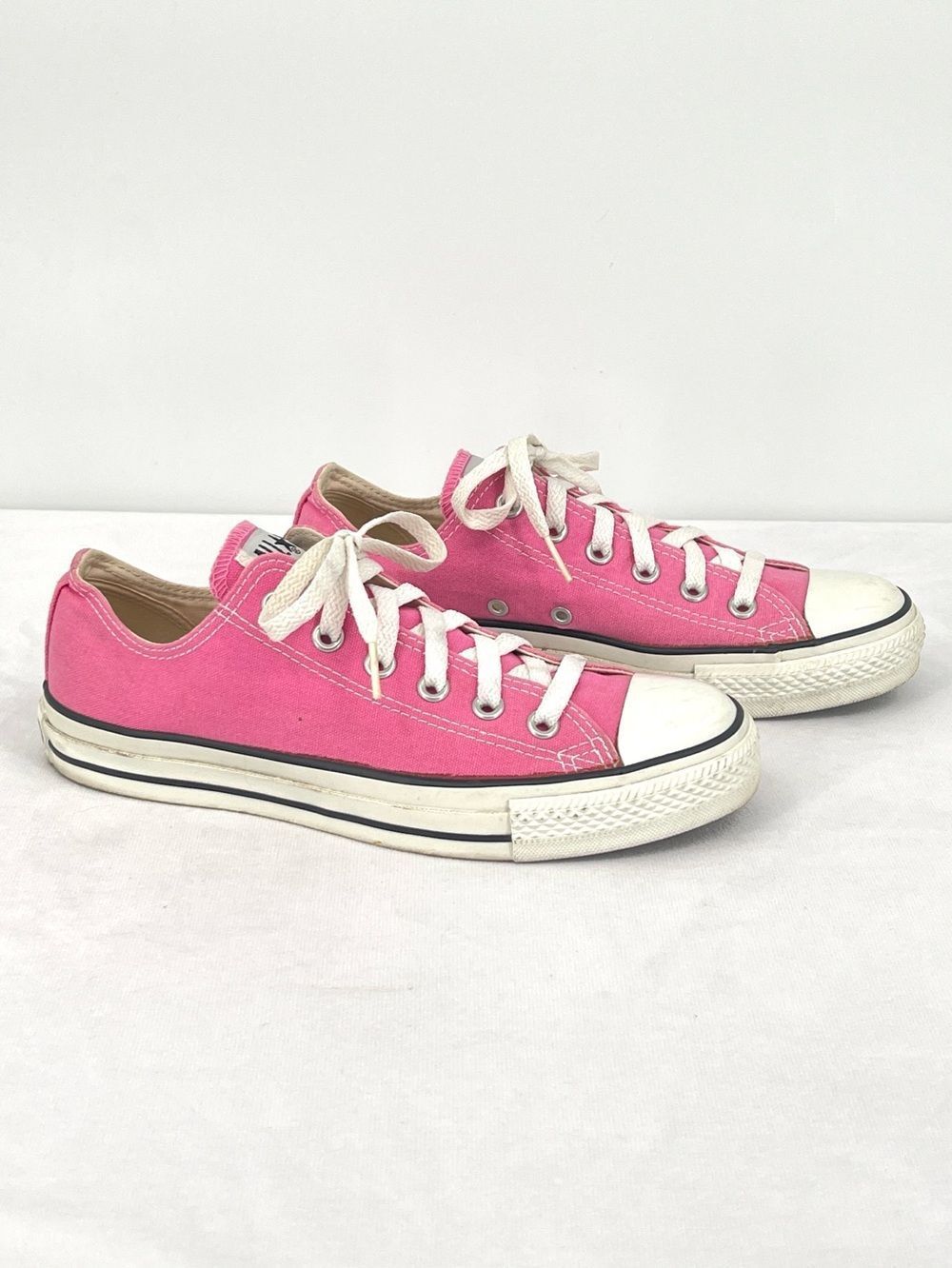 Converse Chuck Taylor All Star Low Top Pink Canvas Shoes Women's 8 / Men's 6